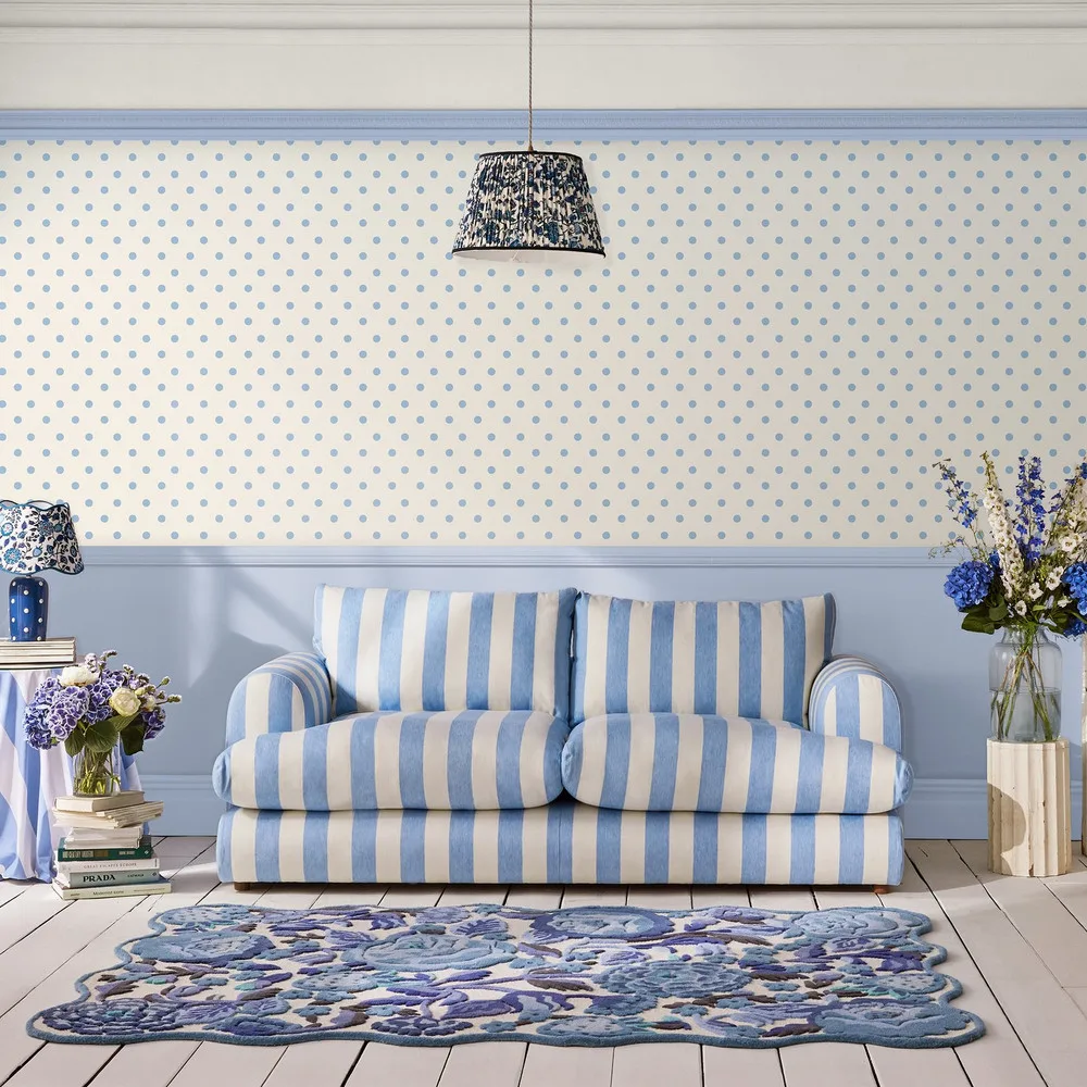 Button Spot Blue Wallpaper roomset