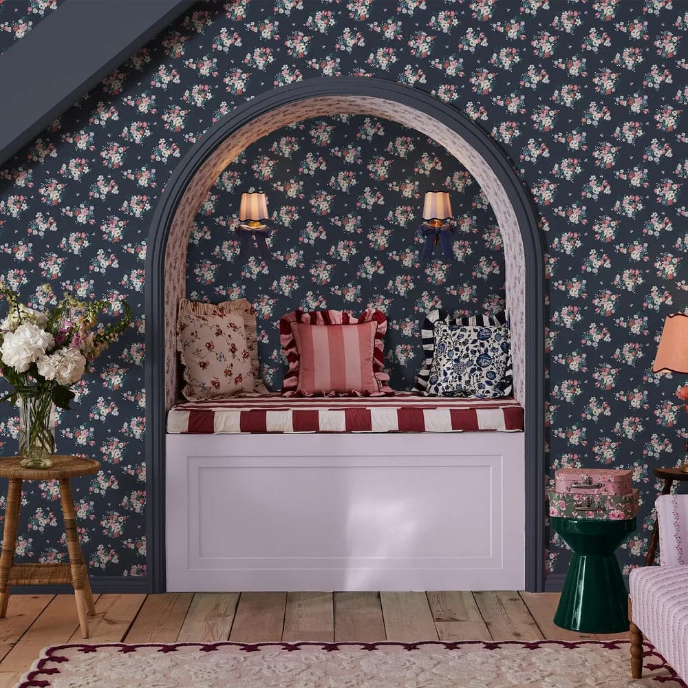 Clifton Floral Navy Wallpaper roomset