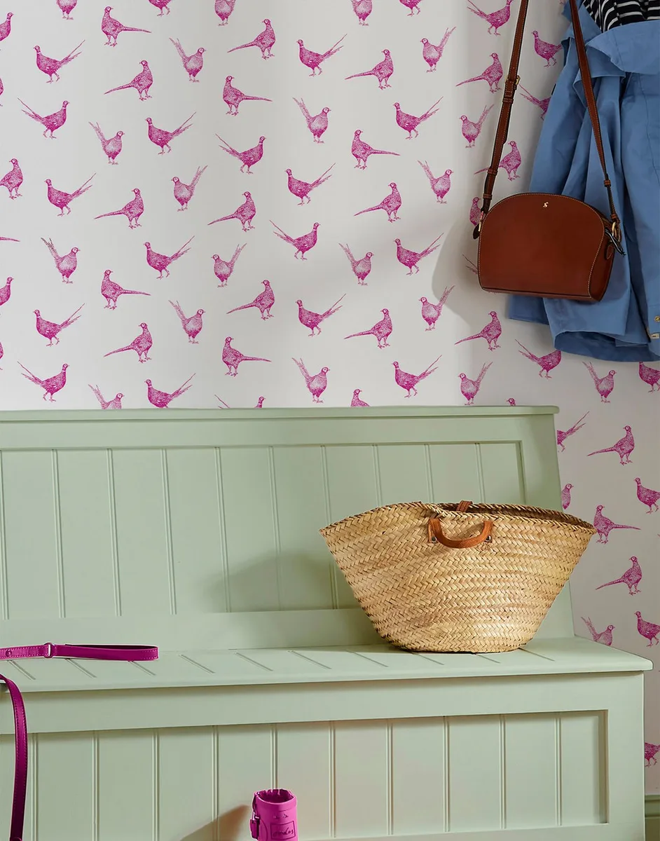 Flirty Pheasants Truly Wallpaper roomset