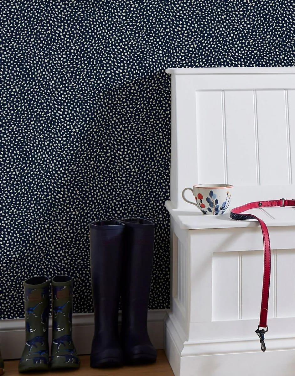 Guinea Spot Wallpaper roomset