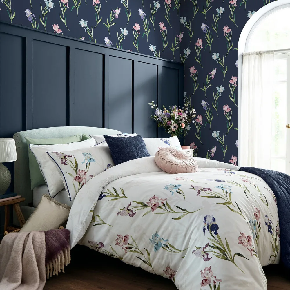 Hawling Irises Midnight Seaspray Wallpaper roomset