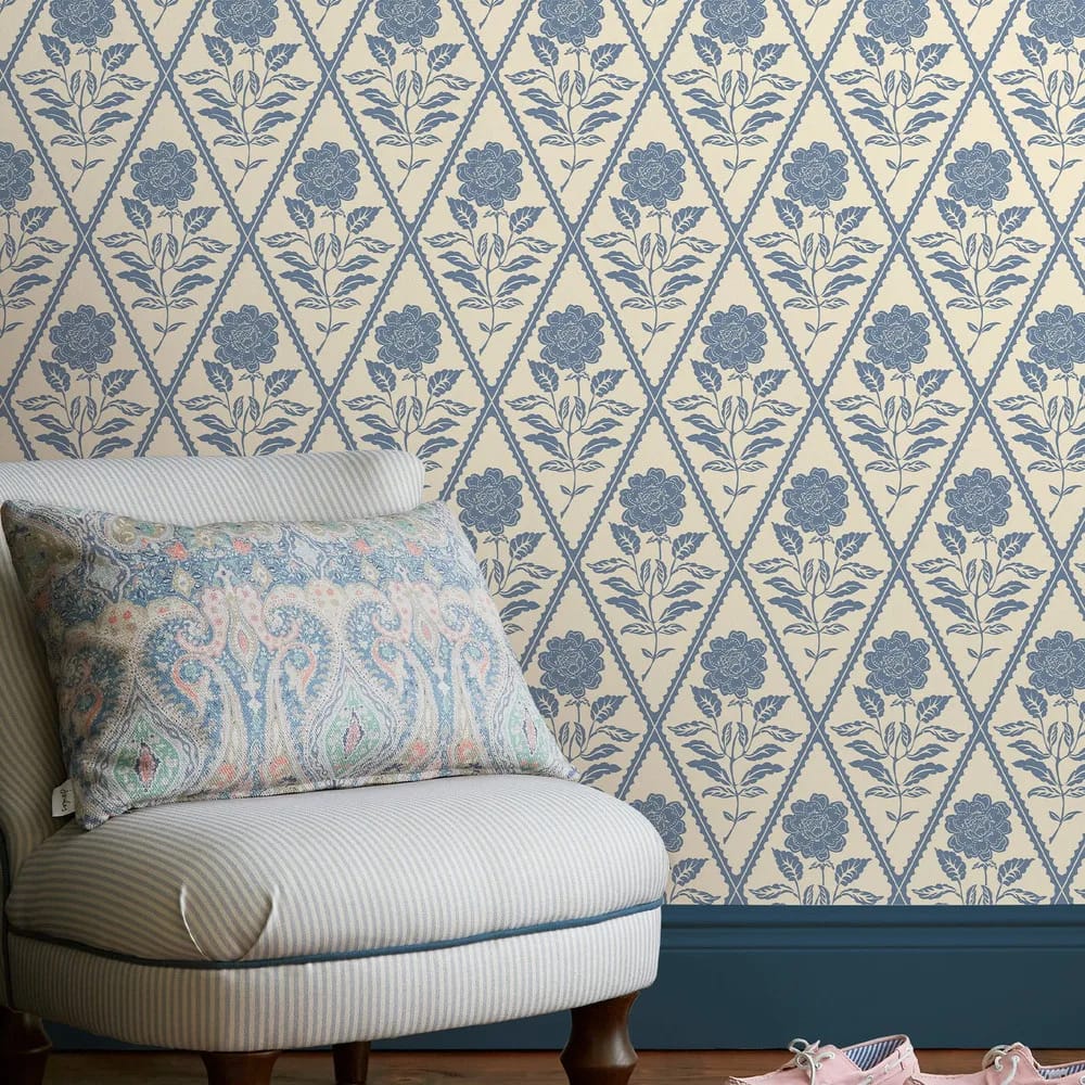 Juliette Floral Wallpaper roomset