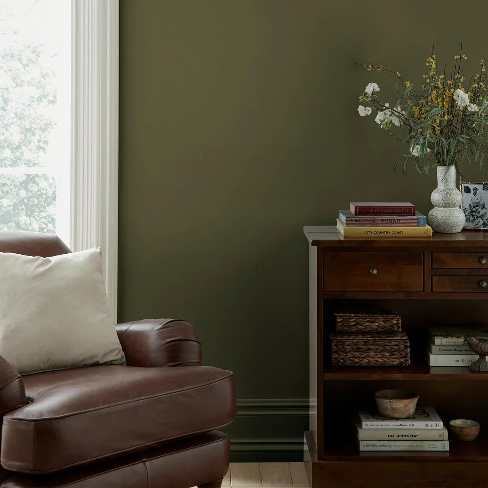 Laura Ashley Dark Hedgerow Paint detail 1