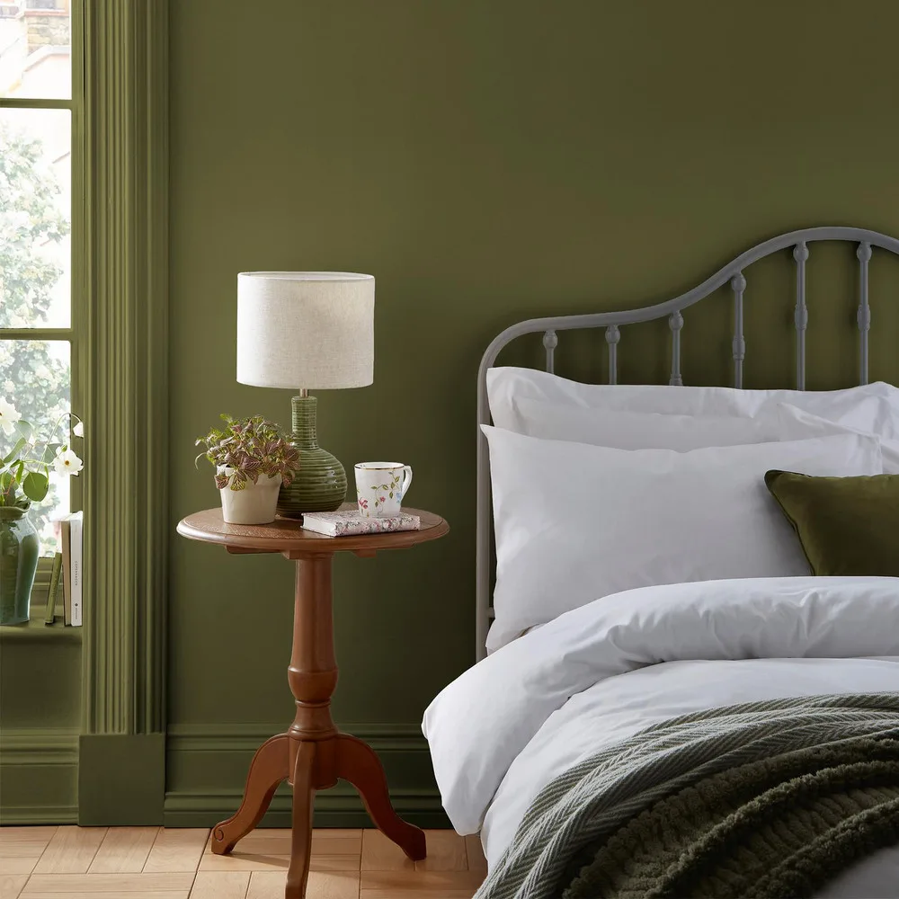 Laura Ashley Olive Paint detail 1