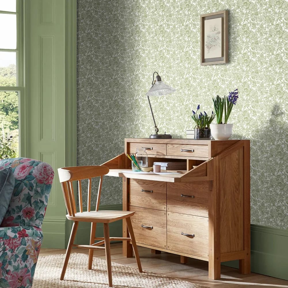 Louise Moss Green Wallpaper roomset