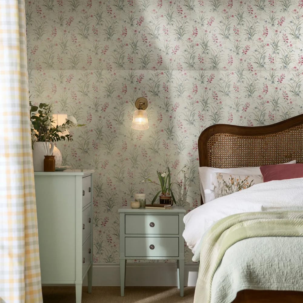 Mosedale Posy Soft Natural Wallpaper roomset