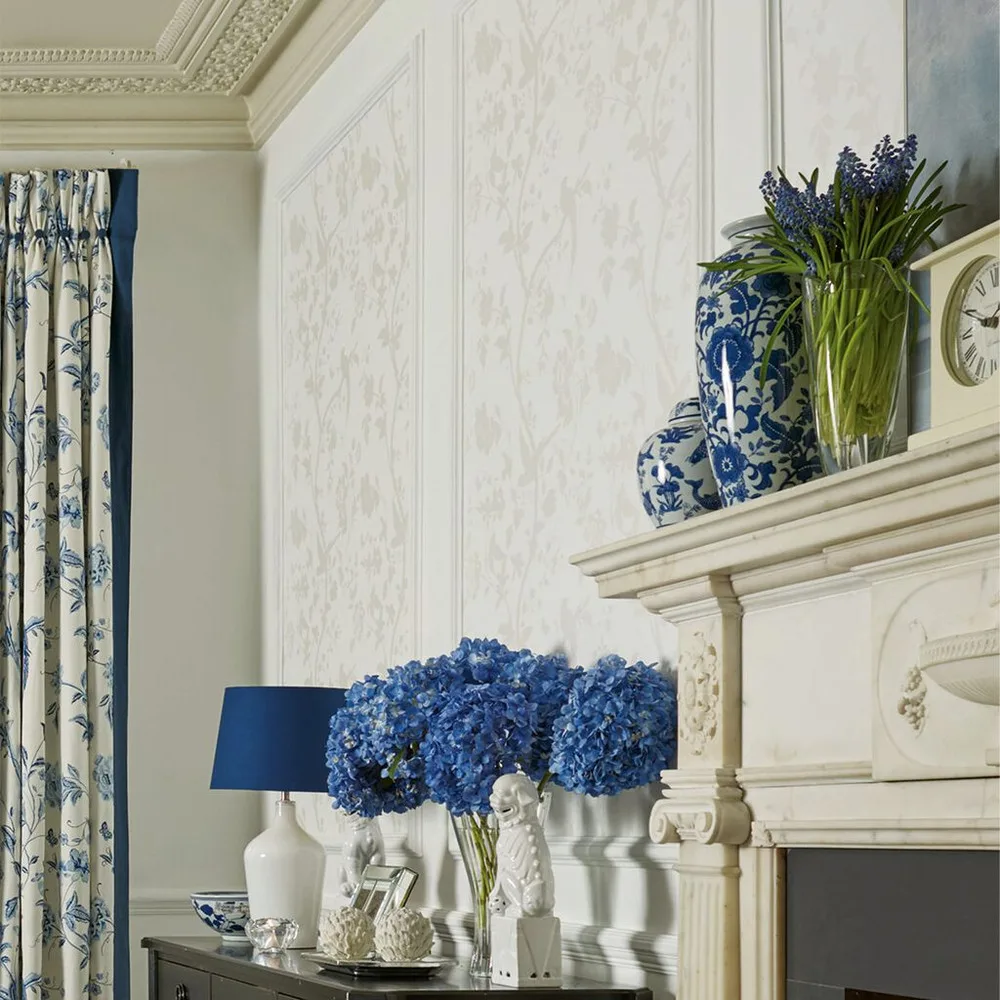 Oriental Garden Pearlescent White Wallpaper roomset