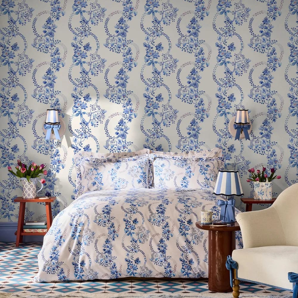 Road Floral Blue & White Wallpaper roomset