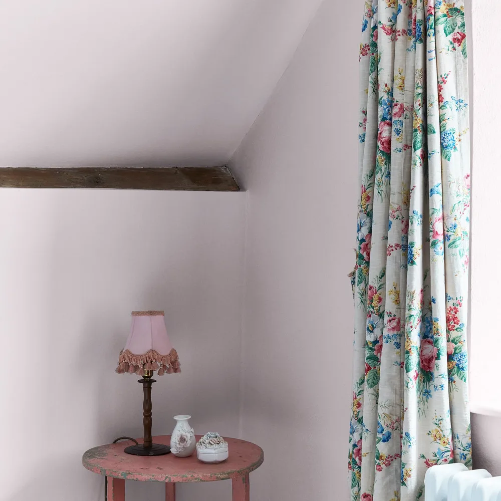 Shabby Lily Rose Paint detail 1