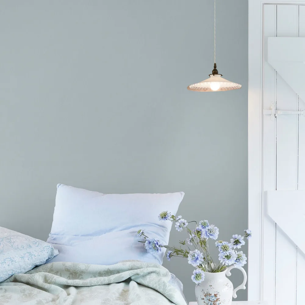Shabby Somerset Blue Paint detail 1