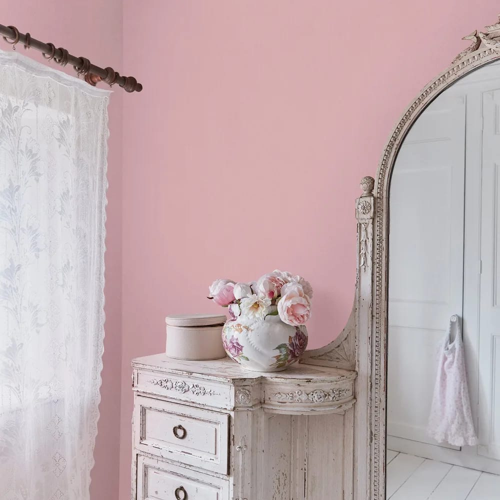 Shabby Sugar Plum Paint detail 1