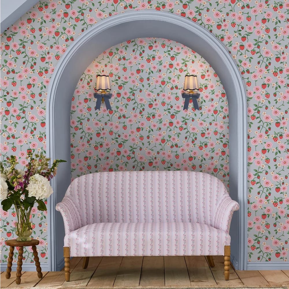 Strawberry Summer Wallpaper roomset